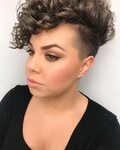 Undercut Locken Frauen: So wunderschön können Sie kurze Haar